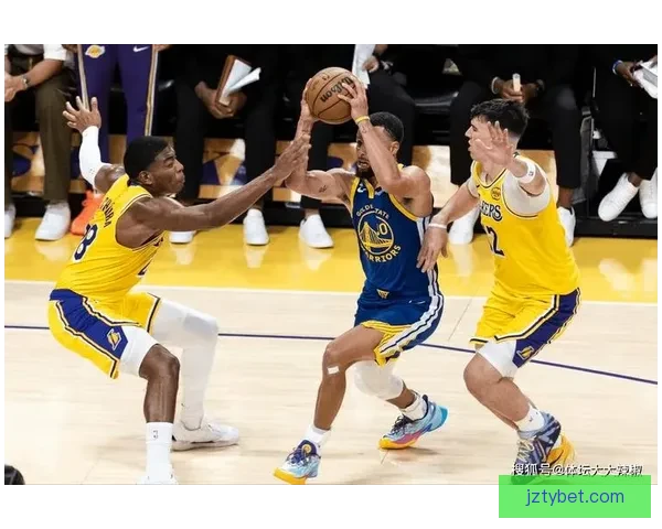 雷迪克更新球队伤情 八村垒斯马特每日观察状态暂未确定